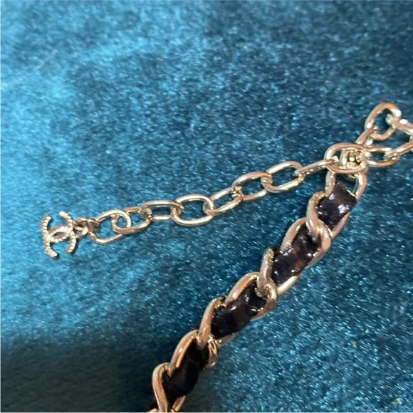 CHANEL Gold and Black vintage Necklace